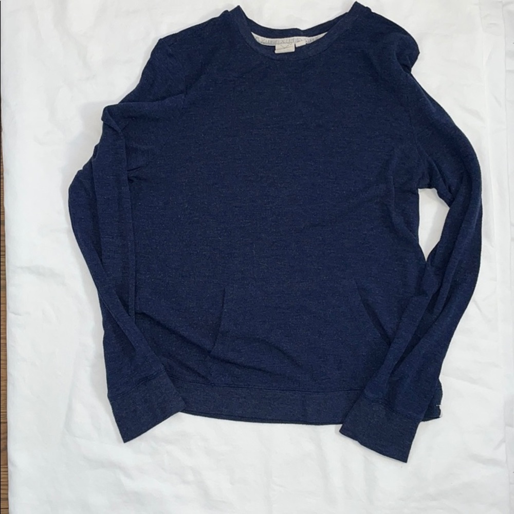 Long sleeve lounge shirt with pocket